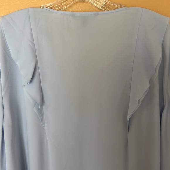 Banana Republic extra-large, sheer blue blouse. - Picture 5 of 6